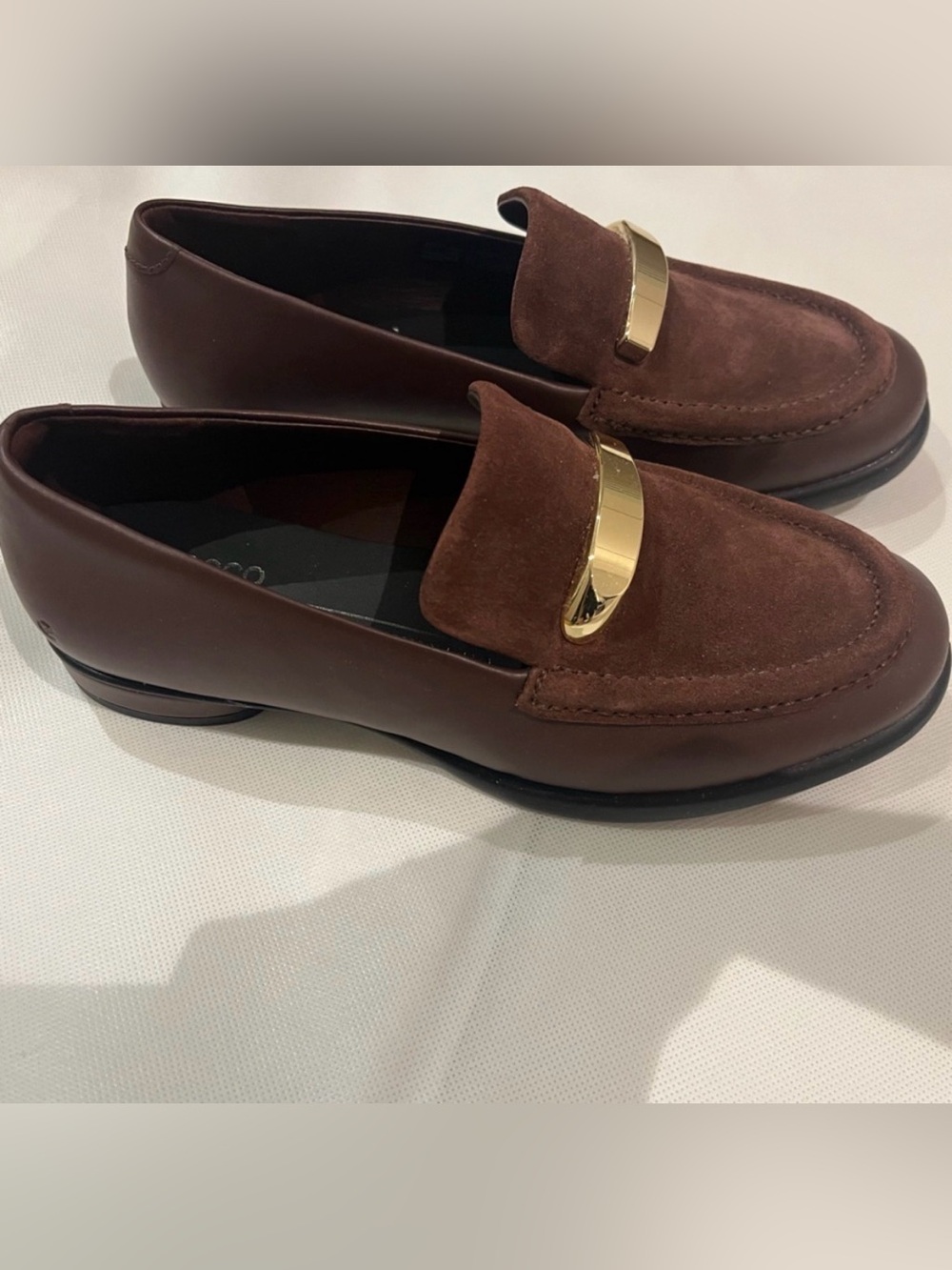 ECCO Women's Brown Suede & Leather Loafers with Gold Trim, like NEW